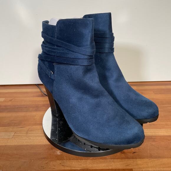 White Mountain Women's Spade Heeled Booties navy 8.5W - Picture 1 of 12